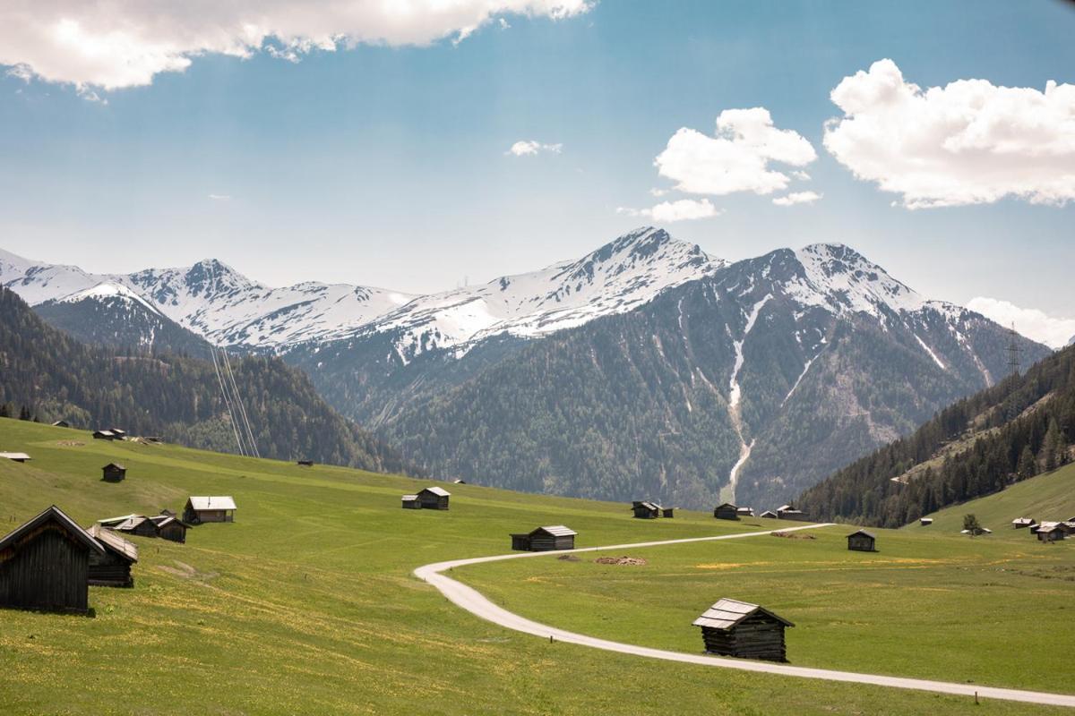 Haus Tirol Appartements Ried im Oberinntal Bagian luar foto
